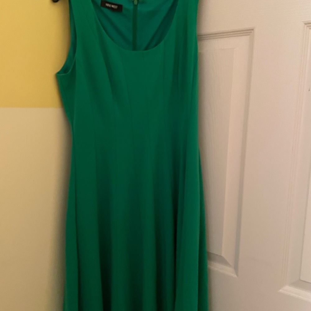 Nine West Beautiful Green stress